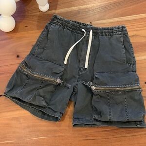📦 Used mens Zara shorts size small